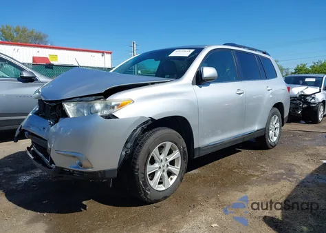 2011 Toyota Highlander Se V6 z USA, uszkodzony, nr VIN 5TDBK3EH5BS067373